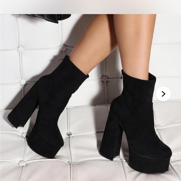 Suede Black Platform Heel Boots - Picture 1 of 1